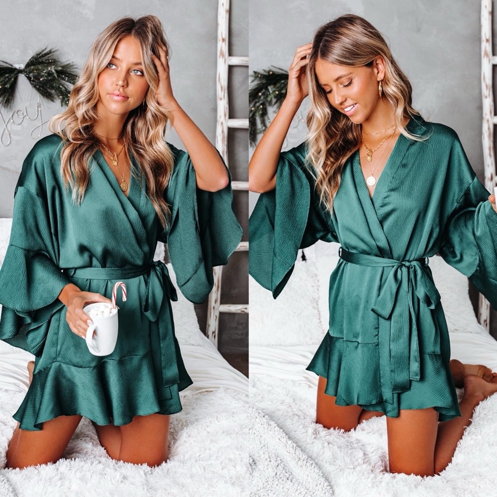 VICI Aurora Textured Satin Kimono - Hunter Green - Extra Small/Small